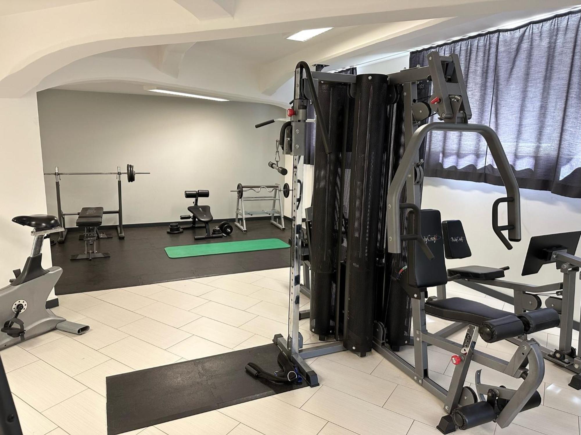 Meos 3 -Zentrum-Hofblick-Gym-Netflix Leipzig Buitenkant foto