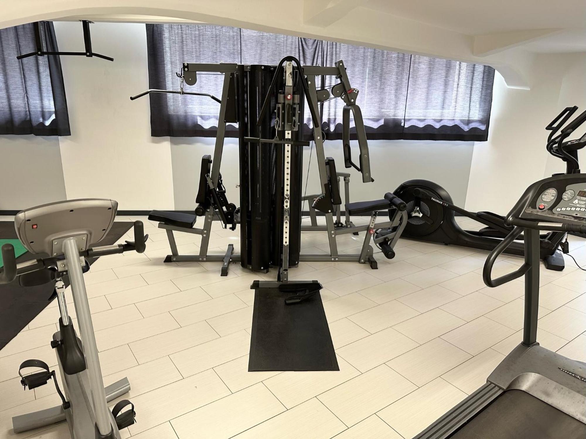 Meos 3 -Zentrum-Hofblick-Gym-Netflix Leipzig Buitenkant foto