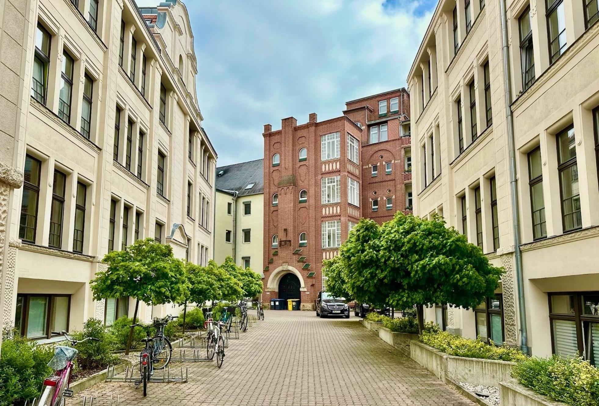 Meos 3 -Zentrum-Hofblick-Gym-Netflix Leipzig Buitenkant foto